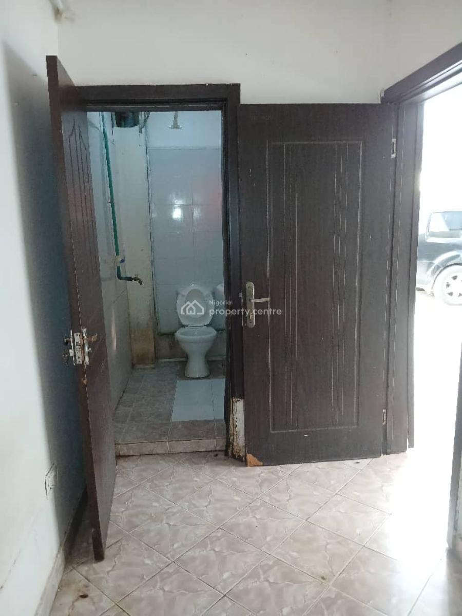 Serviced Spacious Bq, Ikate, Lekki Phase 1, Lekki, Lagos, Flat / Apartment for Rent