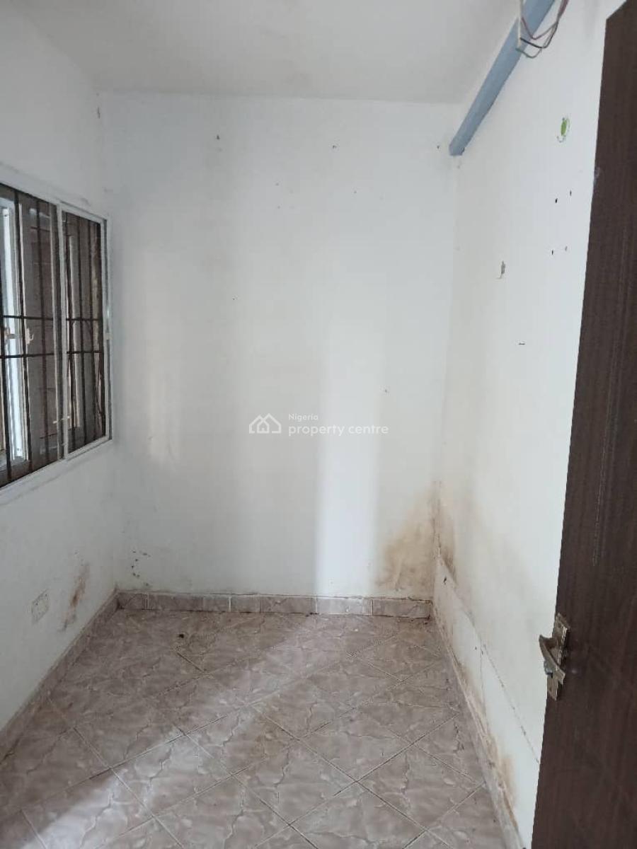 Serviced Spacious Bq, Ikate, Lekki Phase 1, Lekki, Lagos, Flat / Apartment for Rent