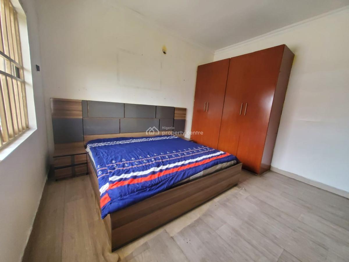 Well Maintained 3 Bedroom Apartment, Off Admiralty Way, Lekki Phase 1, Lekki, Lagos, Flat / Apartment for Rent