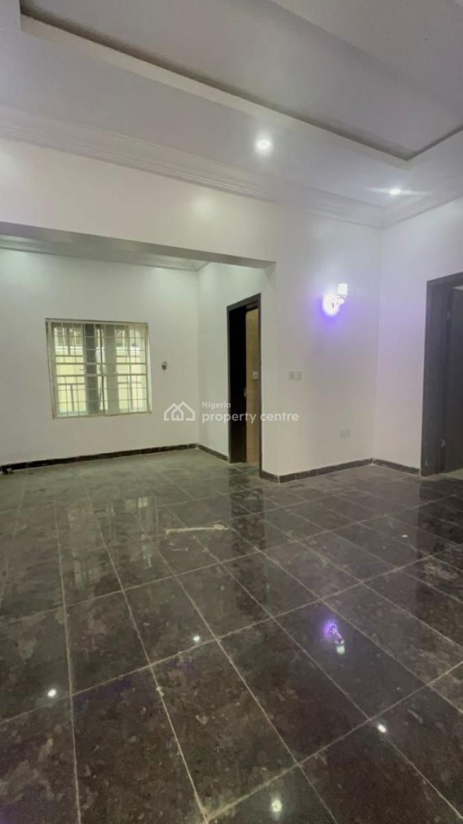 Well Serviced 2 Bedroom Apartment with Bq, Jahi, Jahi, Abuja, Flat / Apartment for Rent