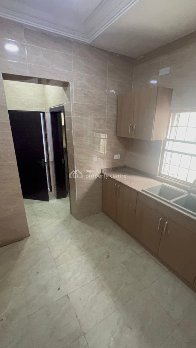 Well Serviced 2 Bedroom Apartment with Bq, Jahi, Jahi, Abuja, Flat / Apartment for Rent