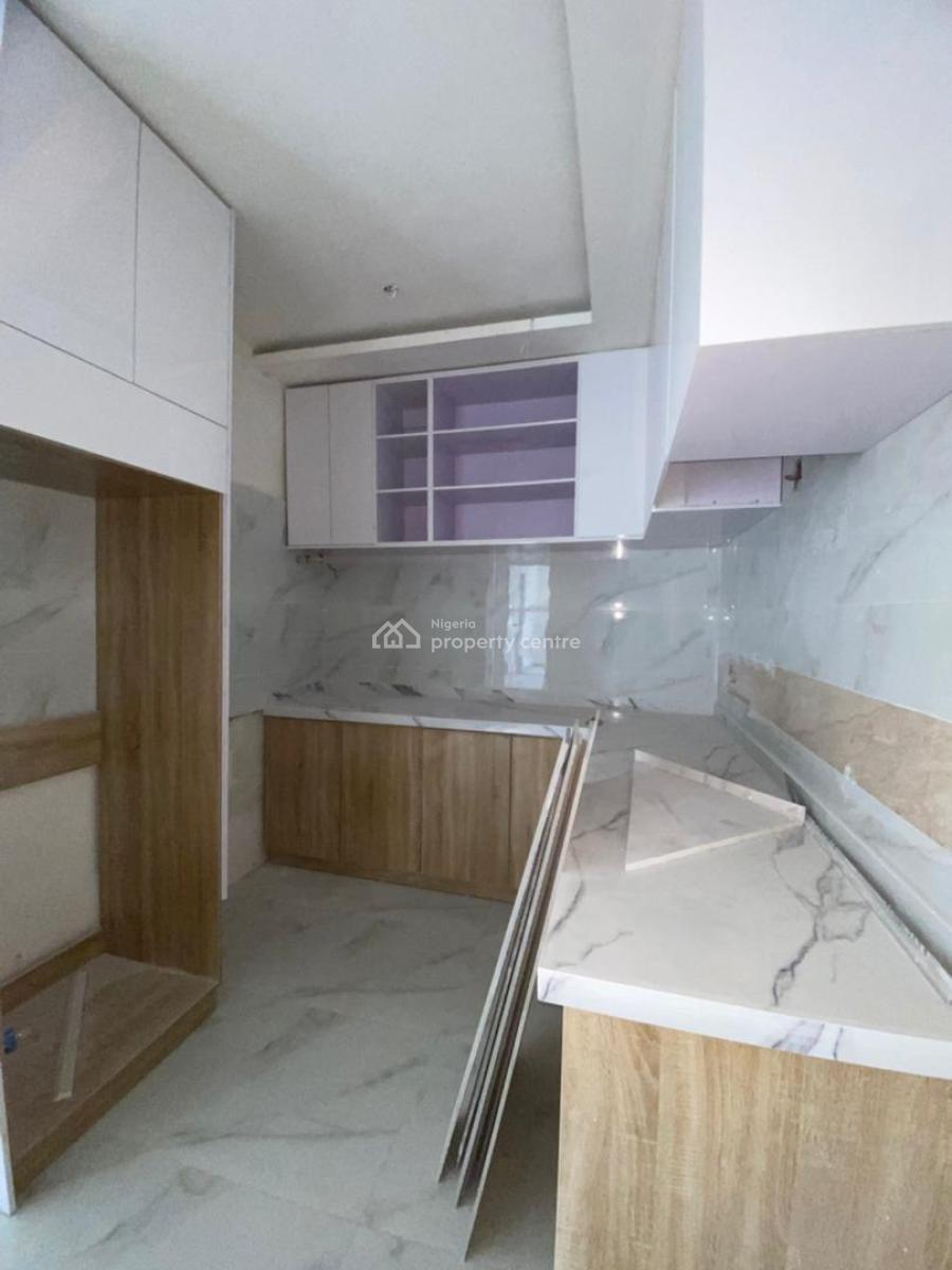 2 Bedroom Apartment with Bq, Freedom Way, Lekki Phase 1, Lekki, Lagos, Flat / Apartment for Sale
