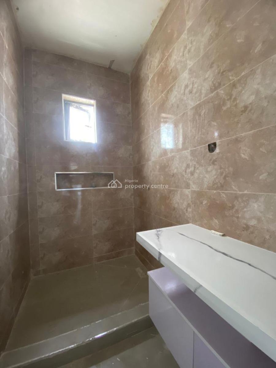 2 Bedroom Apartment with Bq, Freedom Way, Lekki Phase 1, Lekki, Lagos, Flat / Apartment for Sale