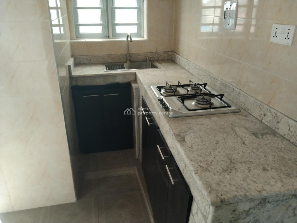 Suger Land  2bd Flat, Adekunle By Third Mainland Bridge, Adekunle, Yaba, Lagos, Flat / Apartment for Rent