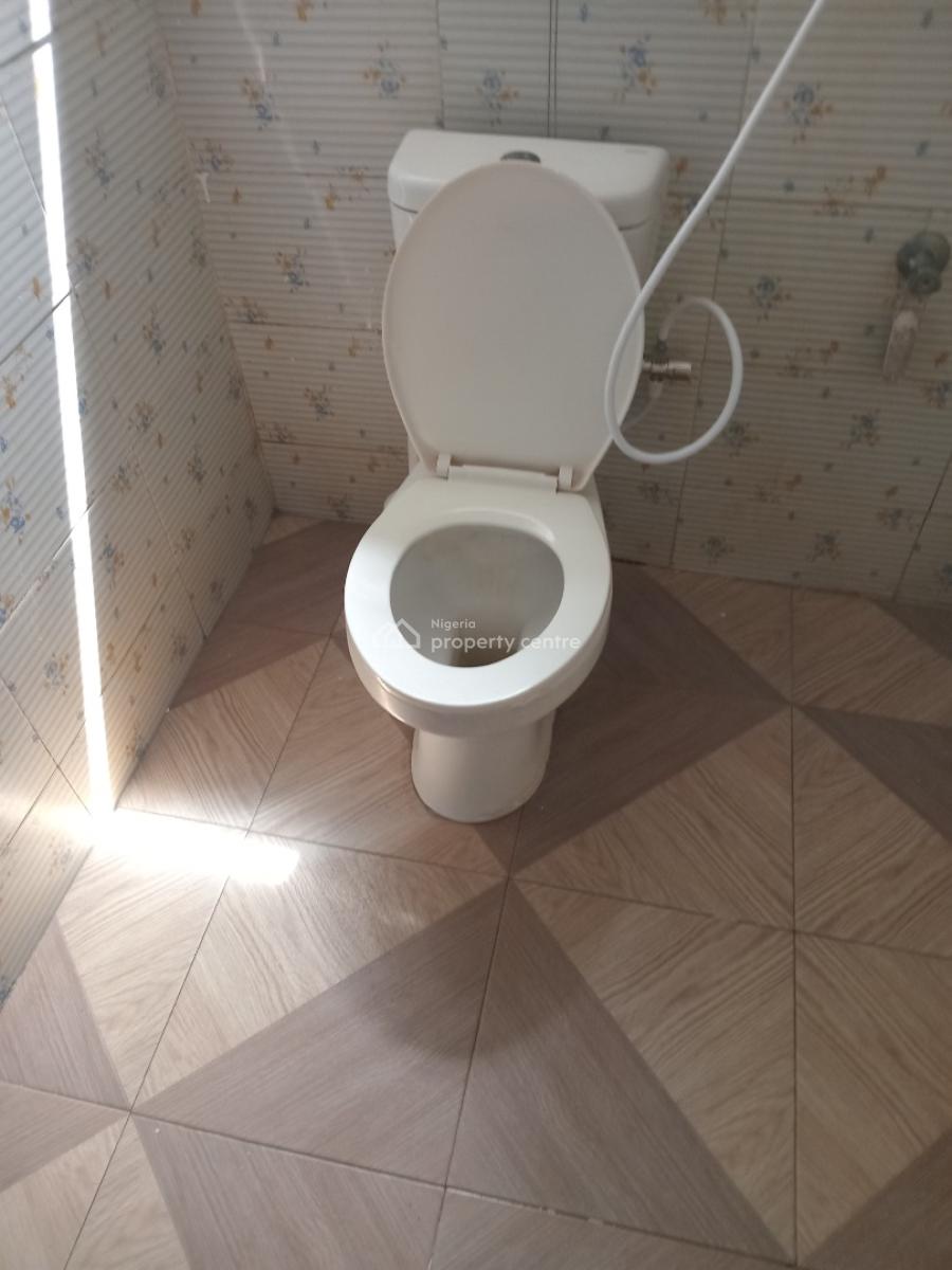 Suger Land  2bd Flat, Adekunle By Third Mainland Bridge, Adekunle, Yaba, Lagos, Flat / Apartment for Rent