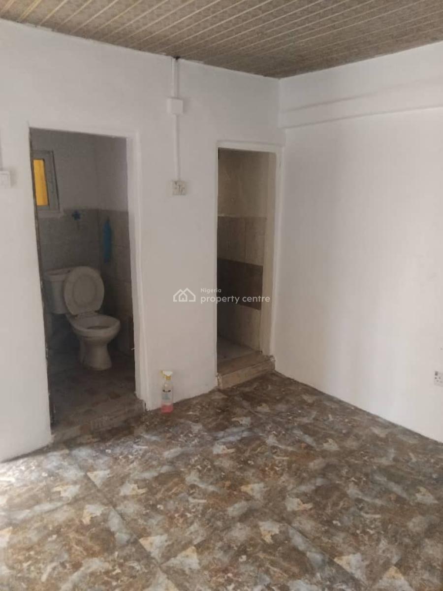 Room Self Contain, Alpha Beach Road Before Chevron, Lekki, Lagos, Self Contain (single Rooms) for Rent