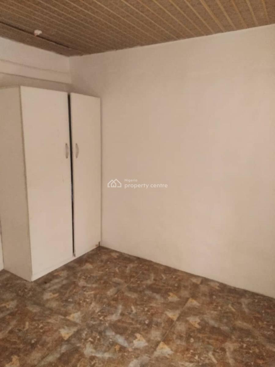 Room Self Contain, Alpha Beach Road Before Chevron, Lekki, Lagos, Self Contain (single Rooms) for Rent