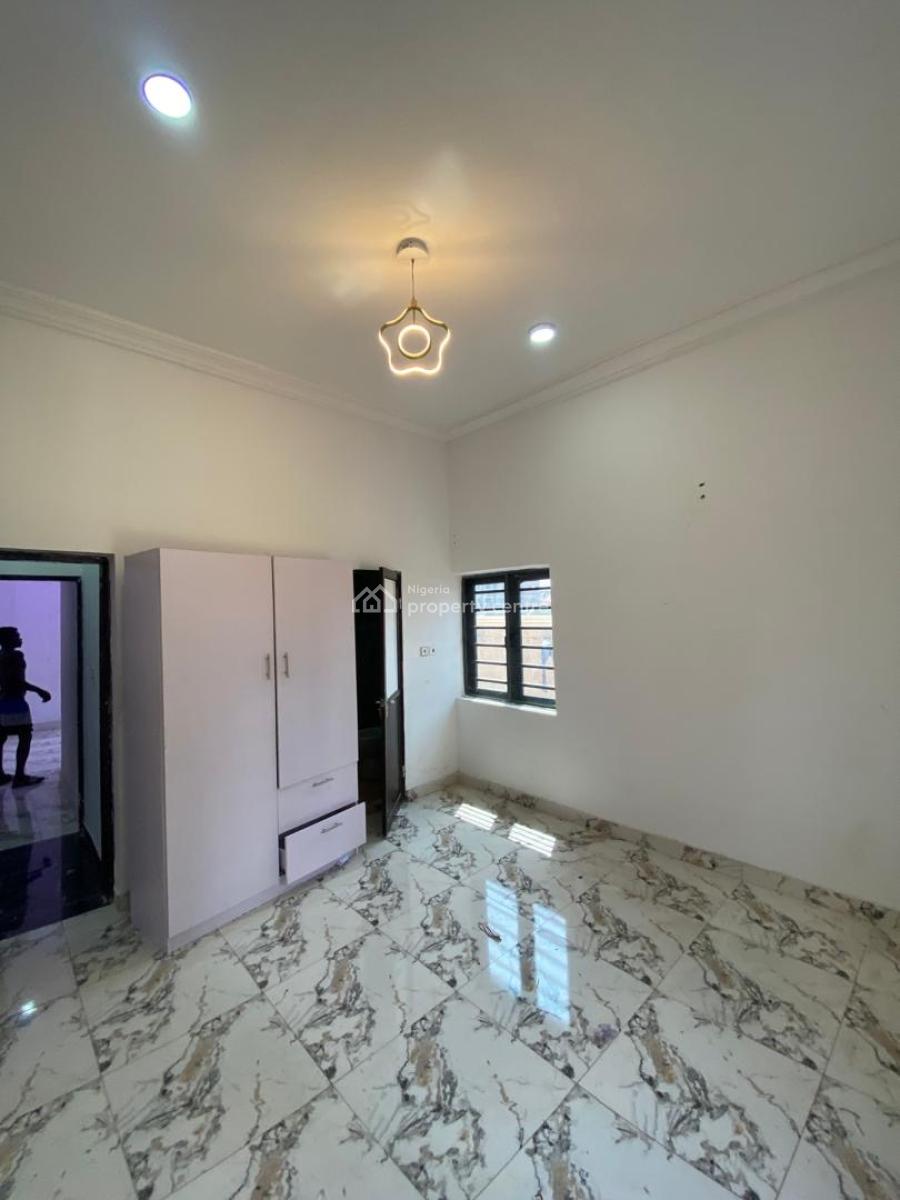 Neatly Used 2 Bedroom Flat, Hopeville Estate, Sky Mall Road, Ajah, Lagos, Flat / Apartment for Rent