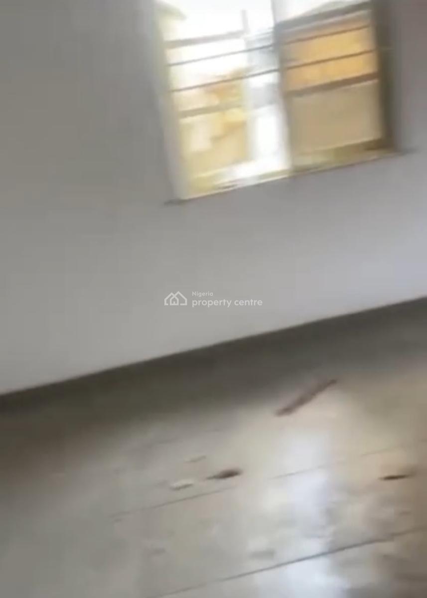 3 Bedroom Flat Upstairs, Medina, Gbagada, Lagos, House for Rent