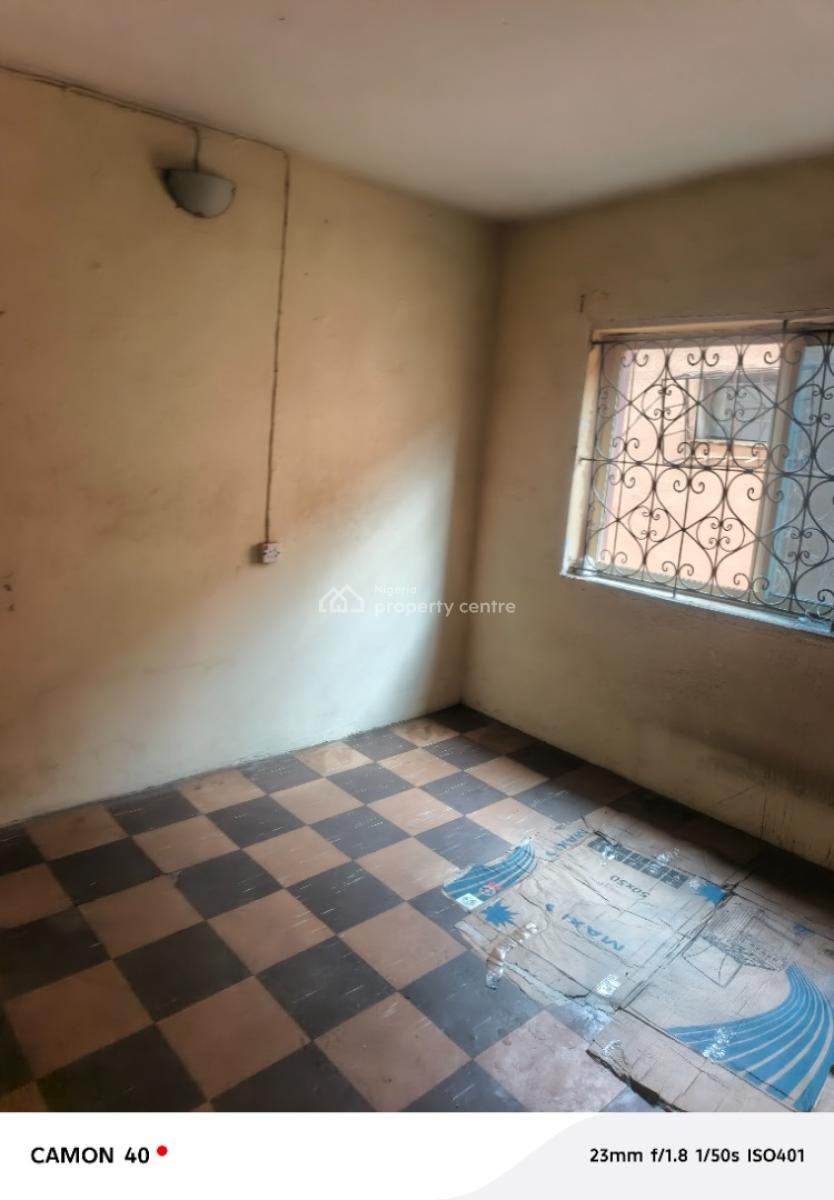 2 Bed Room Flat in Kilo Surulere, By Nnobi Street, Kilo, Surulere, Lagos, Flat / Apartment for Rent