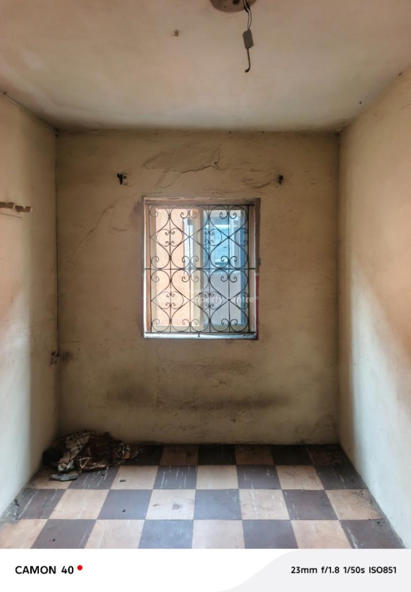 2 Bed Room Flat in Kilo Surulere, By Nnobi Street, Kilo, Surulere, Lagos, Flat / Apartment for Rent