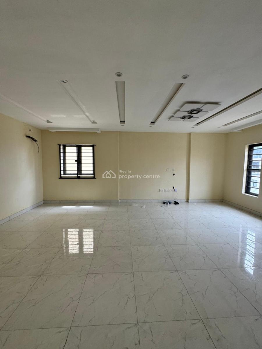 Lovely Built 3 Bedroom Apartment with Bq, Yaba, Lagos, Flat / Apartment for Sale