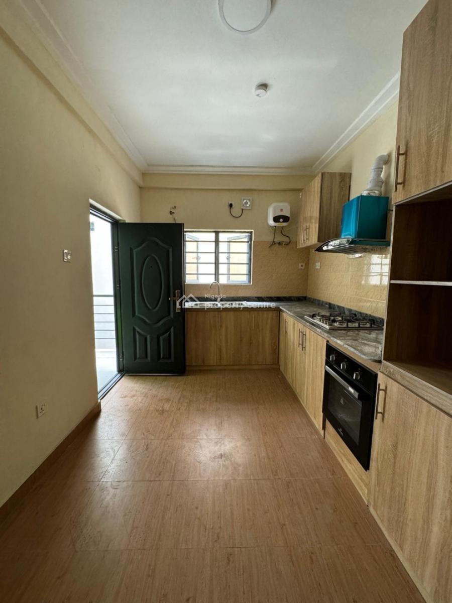 Lovely Built 3 Bedroom Apartment with Bq, Yaba, Lagos, Flat / Apartment for Sale