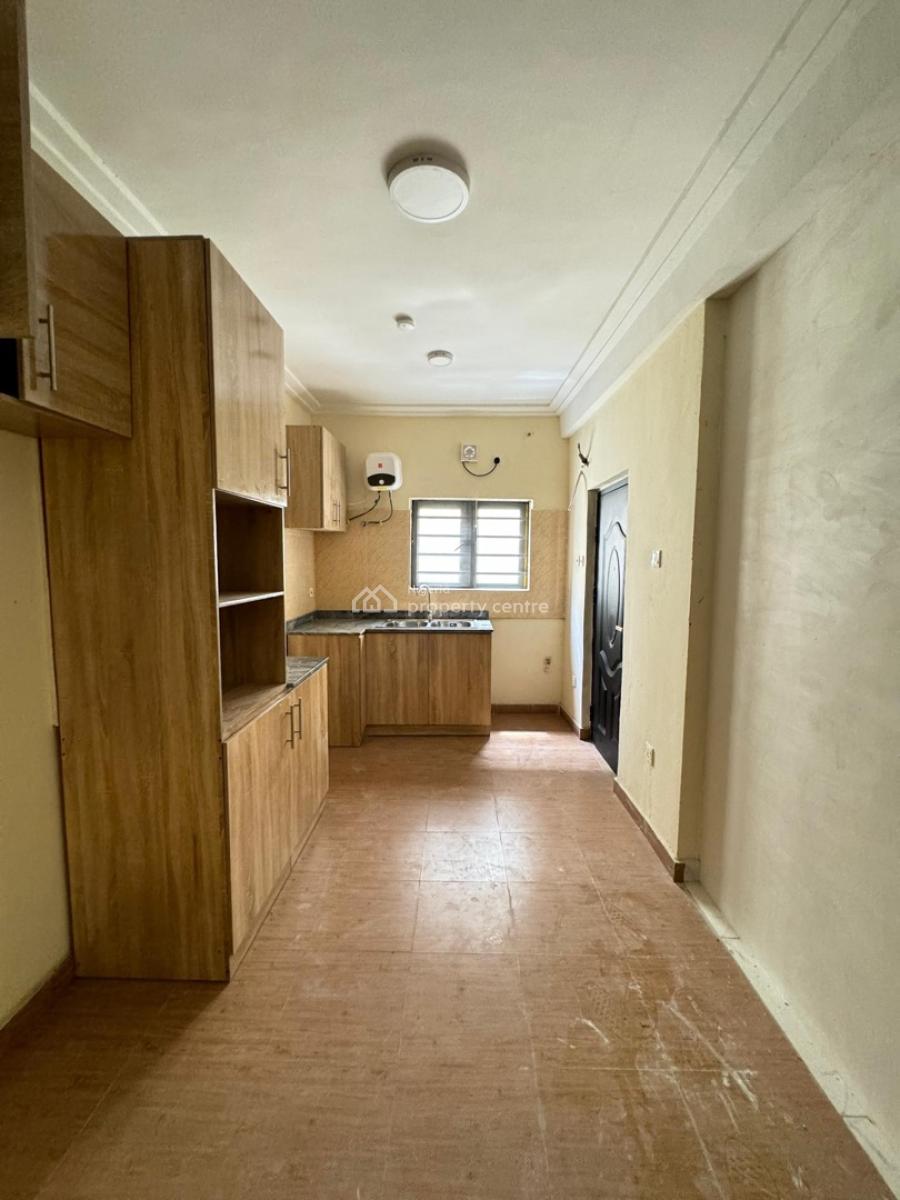 Lovely Built 3 Bedroom Apartment with Bq, Yaba, Lagos, Flat / Apartment for Sale
