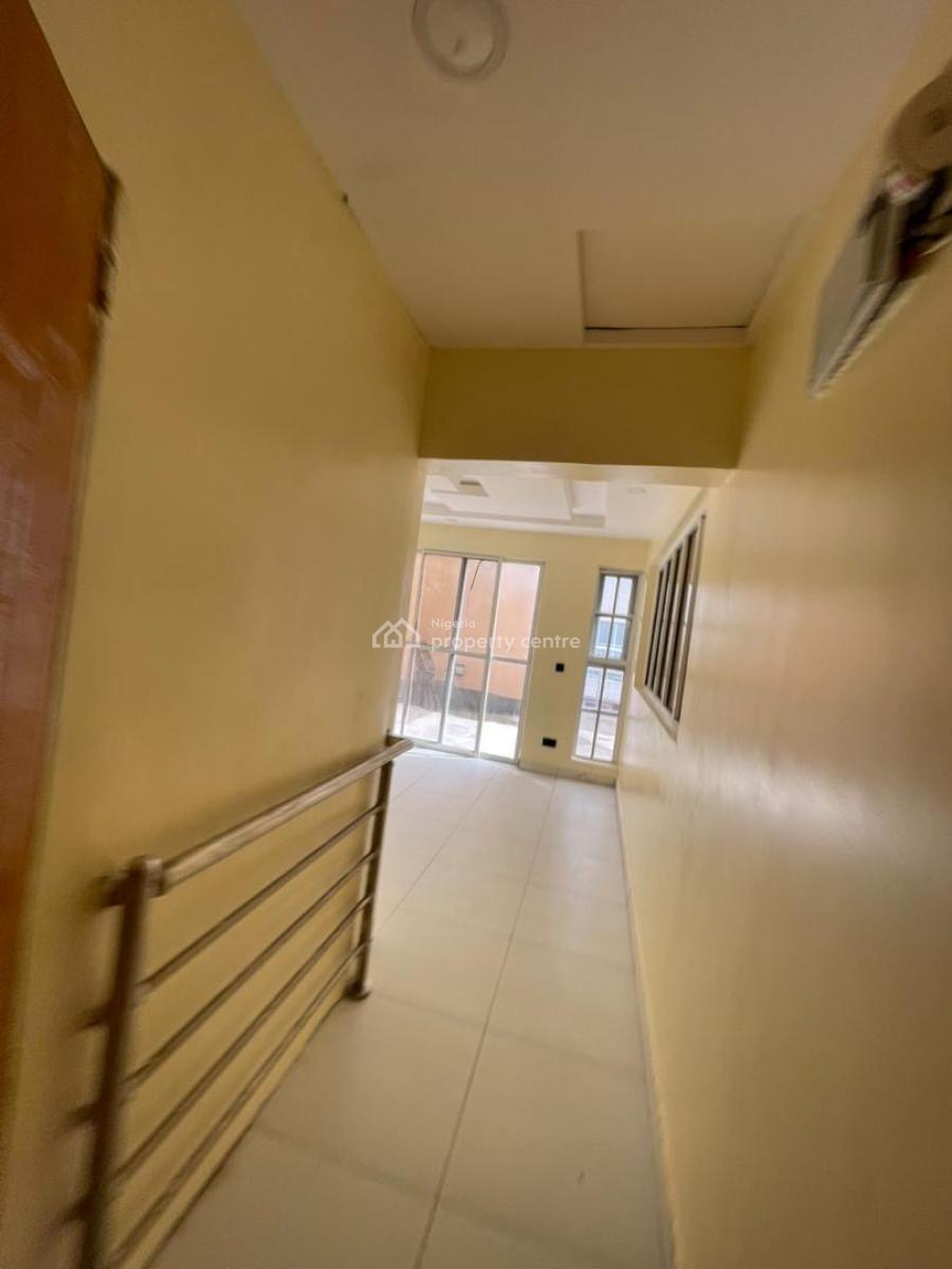 Specious 4bedroom Terrace Duplex, Well Secured Estate Alpha Beach Road Eti-osa Lga, Lekki, Lagos, House for Rent