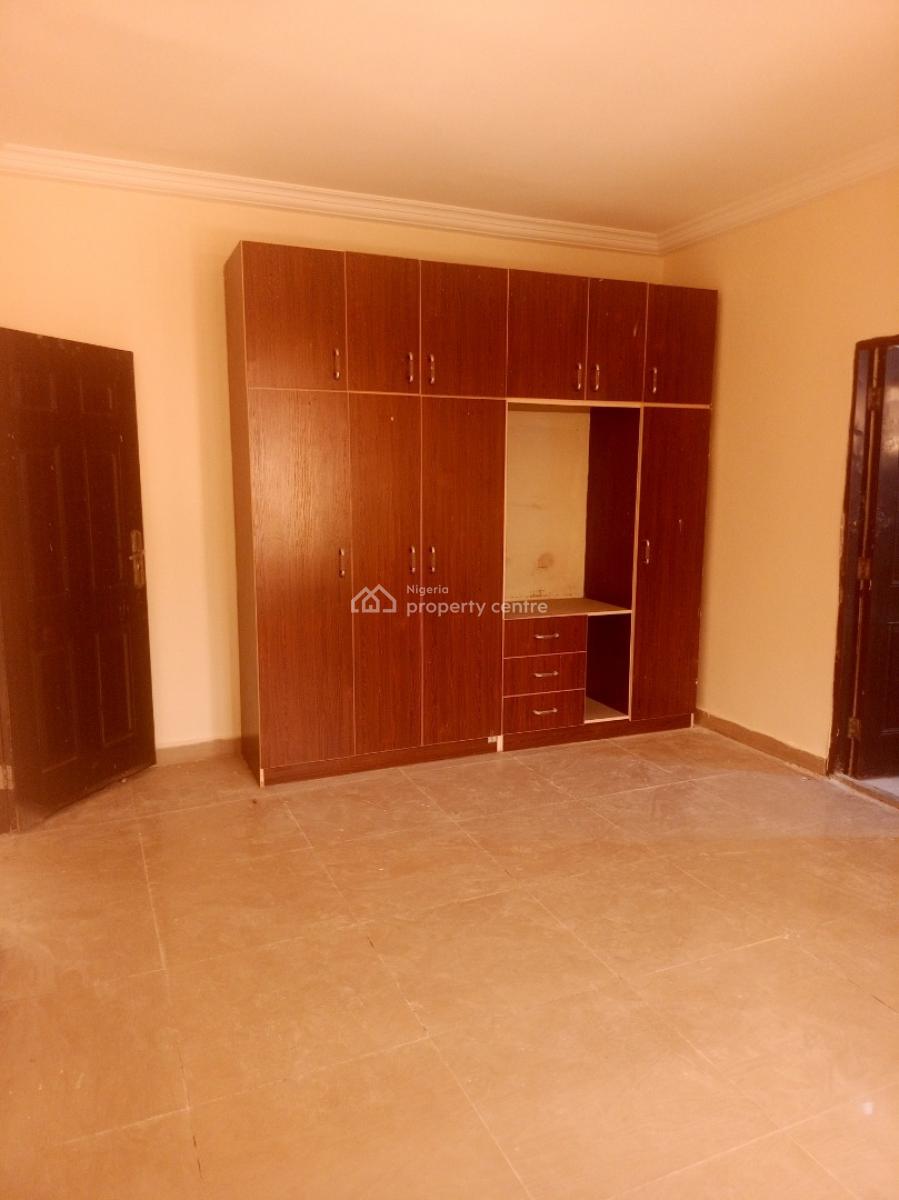 Spacious 3 Bedroom Block of Flat with Bq, Utako, Abuja, Flat / Apartment for Rent