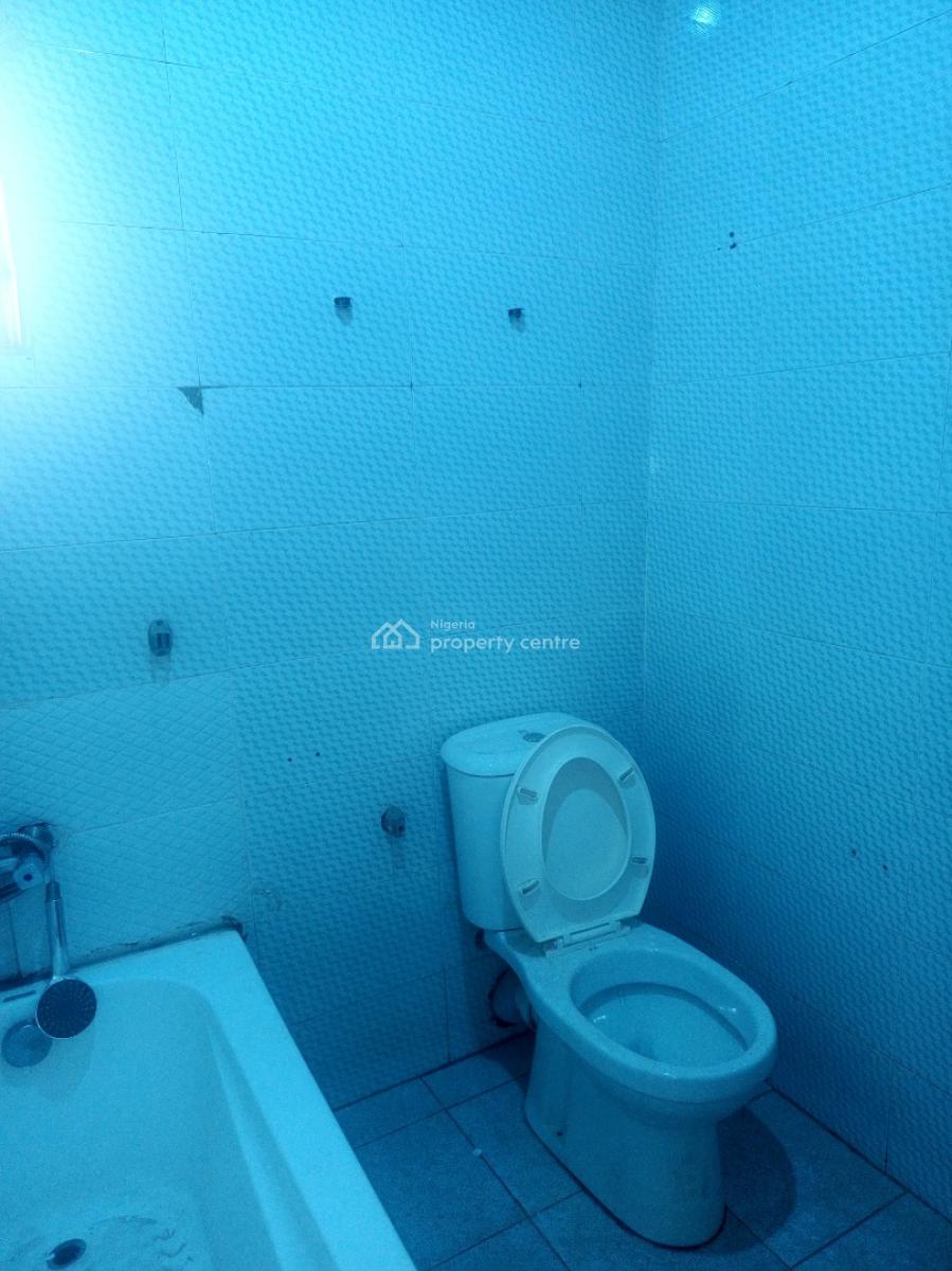 Spacious 3 Bedroom Block of Flat with Bq, Utako, Abuja, Flat / Apartment for Rent