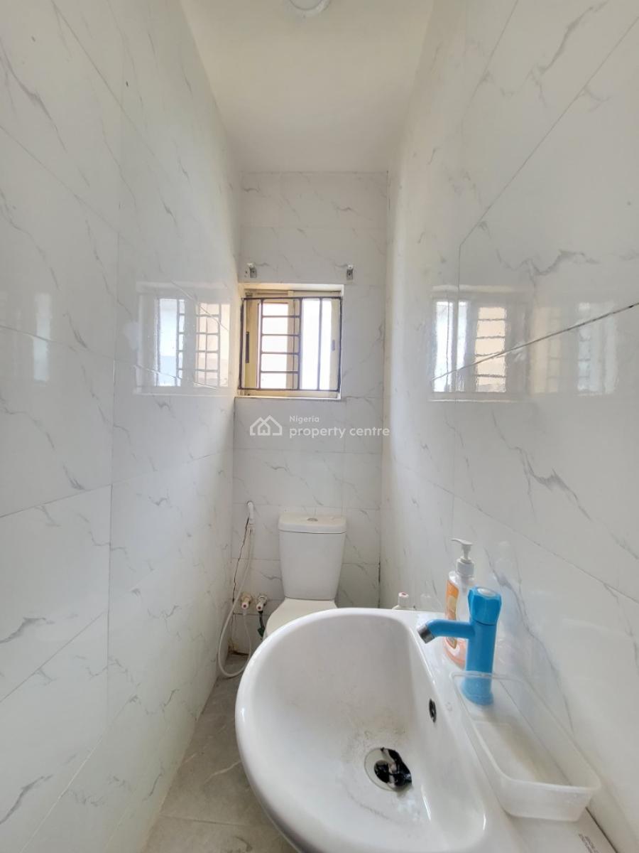 Spacious and Sharp 2 Bedroom Flat, Ologolo, Lekki, Lagos, Flat / Apartment for Rent