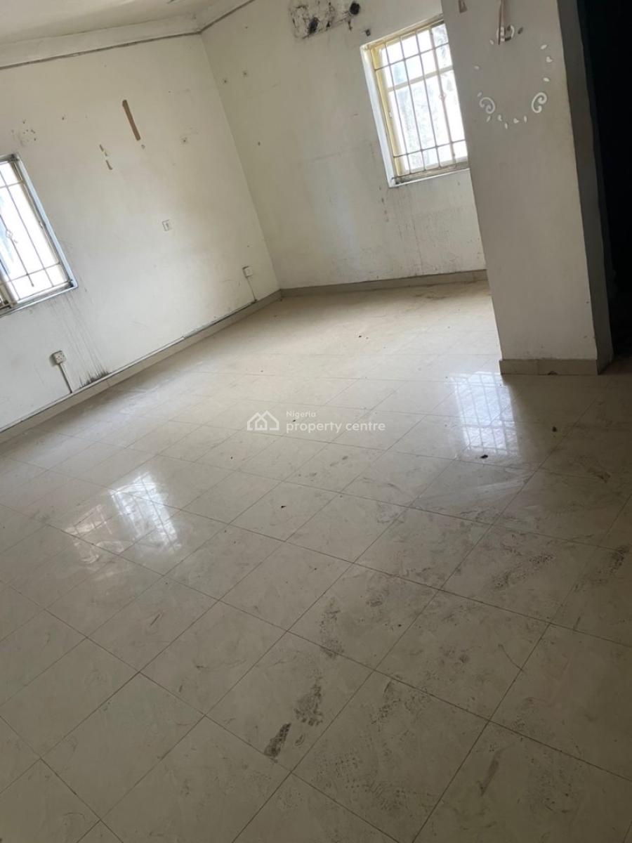Spacious 3 Bedroom Apartment, Chevron, Lekki Expressway, Lekki, Lagos, Flat / Apartment for Sale