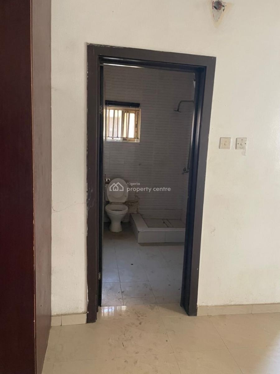 Spacious 3 Bedroom Apartment, Chevron, Lekki Expressway, Lekki, Lagos, Flat / Apartment for Sale