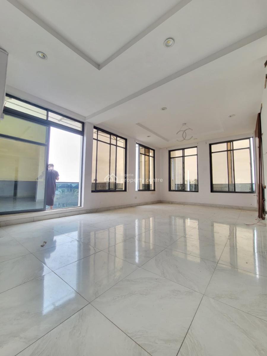 Spacious and Standard 3 Bedroom Apartment, Ologolo, Lekki, Lagos, Flat / Apartment for Rent
