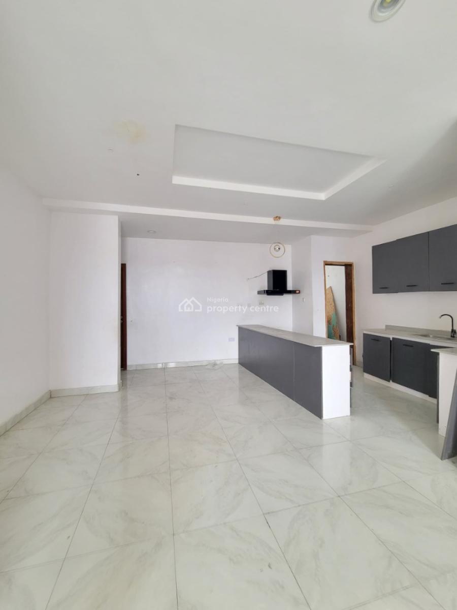 Spacious and Standard 3 Bedroom Apartment, Ologolo, Lekki, Lagos, Flat / Apartment for Rent