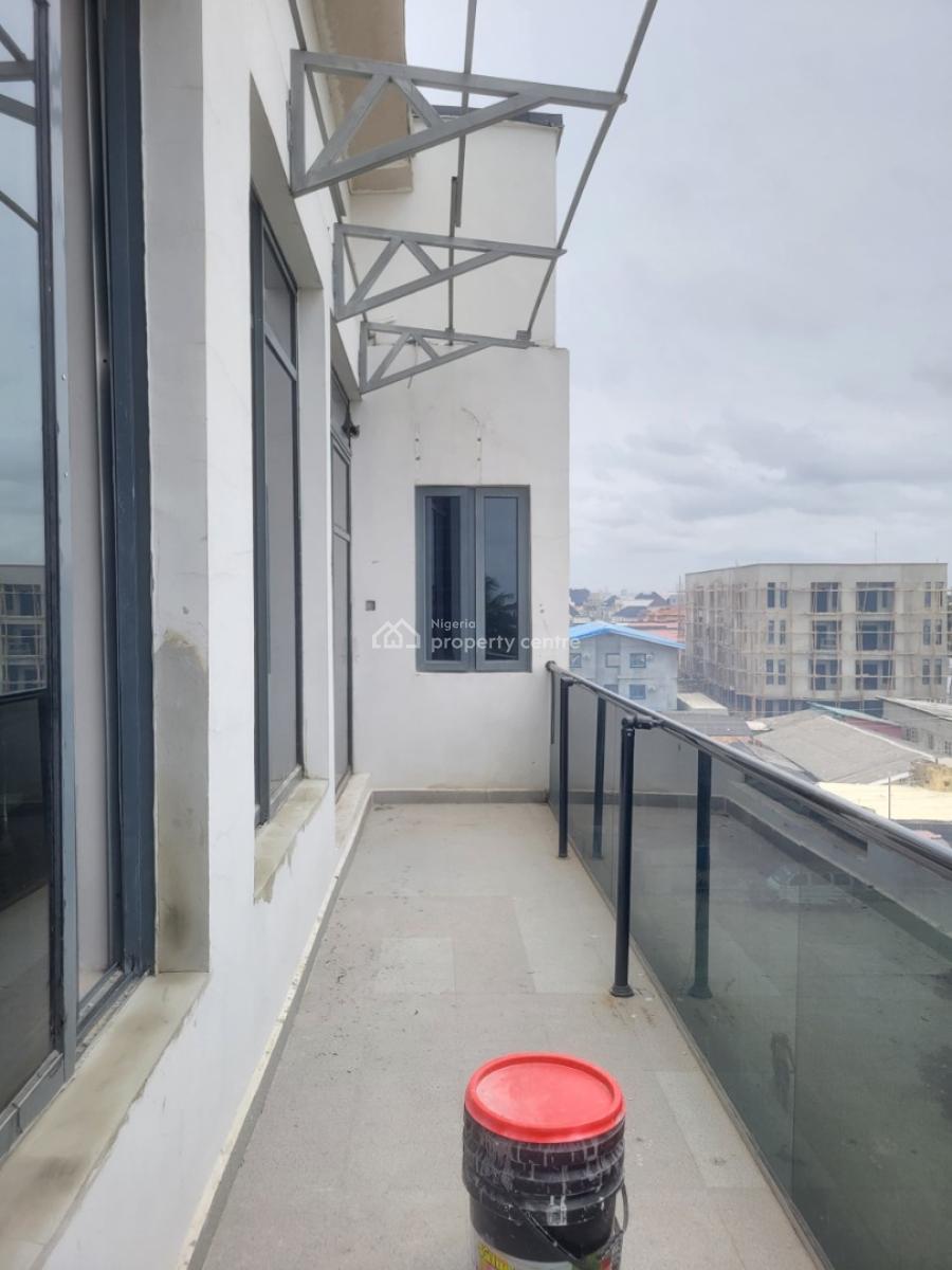 Spacious and Standard 3 Bedroom Apartment, Ologolo, Lekki, Lagos, Flat / Apartment for Rent