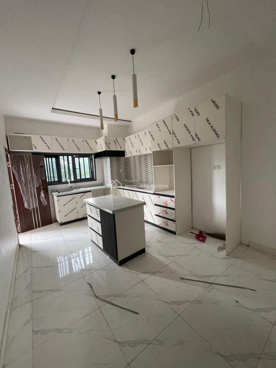 Luxury 2 Bedroom Apartment, Lekki Phase 1, Lekki, Lagos, Flat / Apartment for Rent