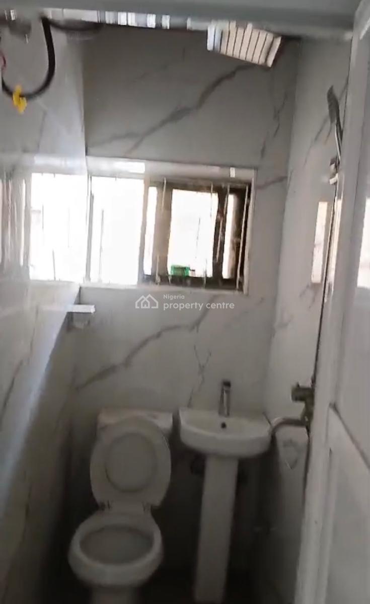 Standard 2 Bedroom Apartment, Area 1, Garki, Abuja, Flat / Apartment for Rent