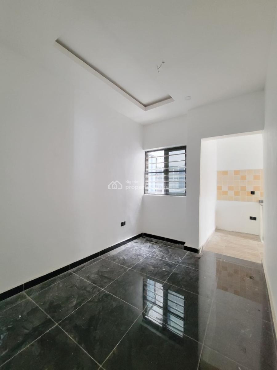 Spacious and Standard 2 Bedroom Apartment, Ologolo, Lekki, Lagos, Flat / Apartment for Rent