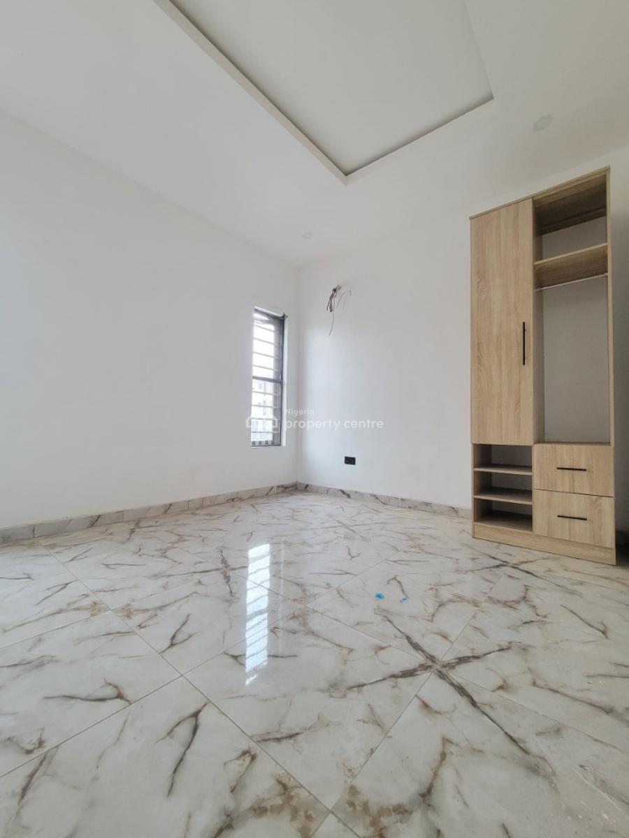 Spacious and Standard 2 Bedroom Apartment, Ologolo, Lekki, Lagos, Flat / Apartment for Rent