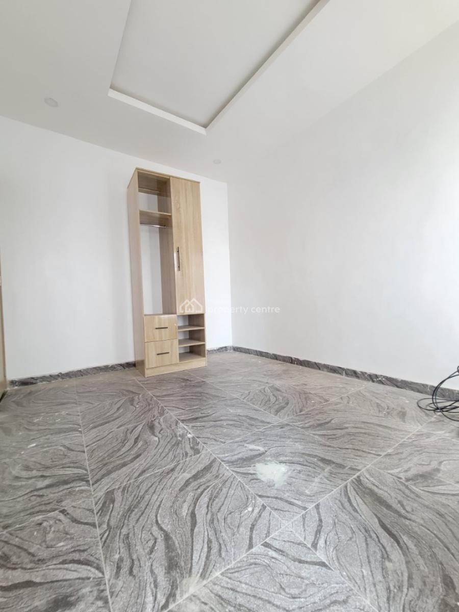 Spacious and Standard 2 Bedroom Apartment, Ologolo, Lekki, Lagos, Flat / Apartment for Rent