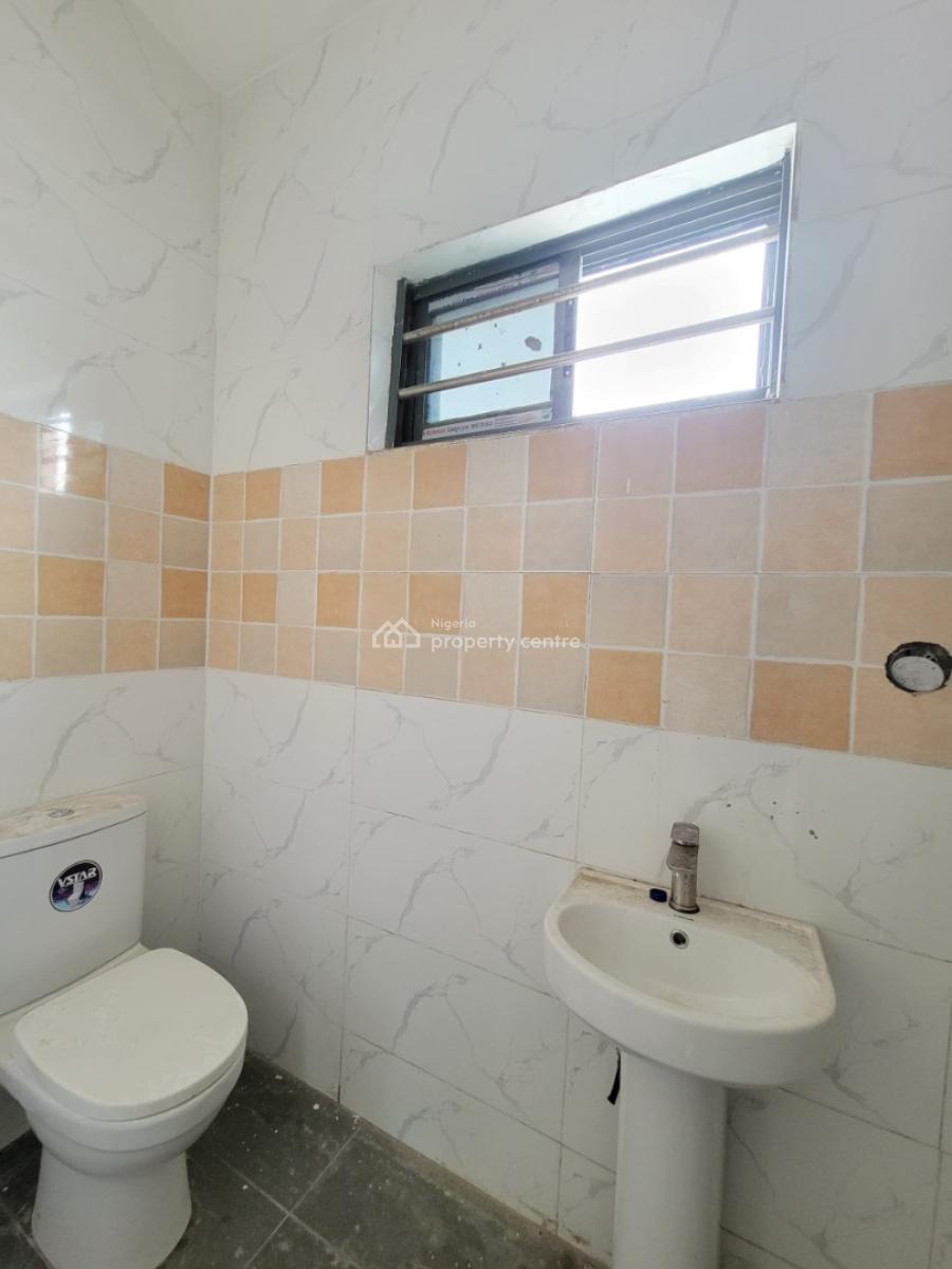 Spacious and Standard 2 Bedroom Apartment, Ologolo, Lekki, Lagos, Flat / Apartment for Rent