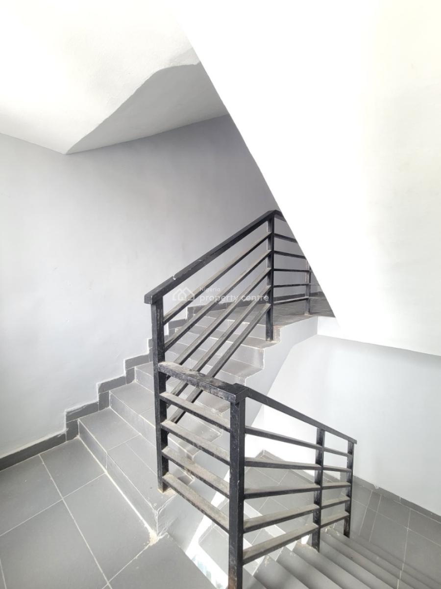 Spacious and Standard 2 Bedroom Apartment, Ologolo, Lekki, Lagos, Flat / Apartment for Rent