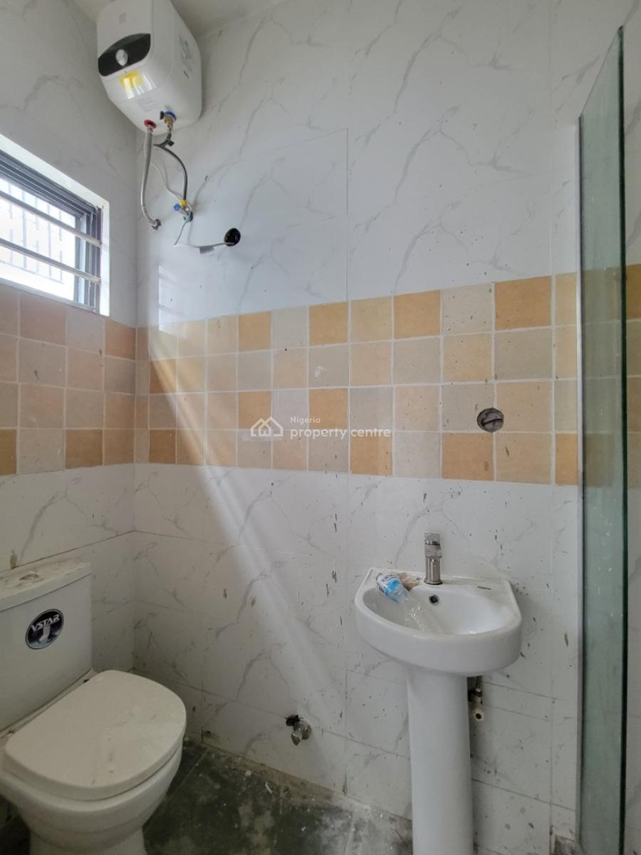 Spacious and Standard 2 Bedroom Apartment, Ologolo, Lekki, Lagos, Flat / Apartment for Rent