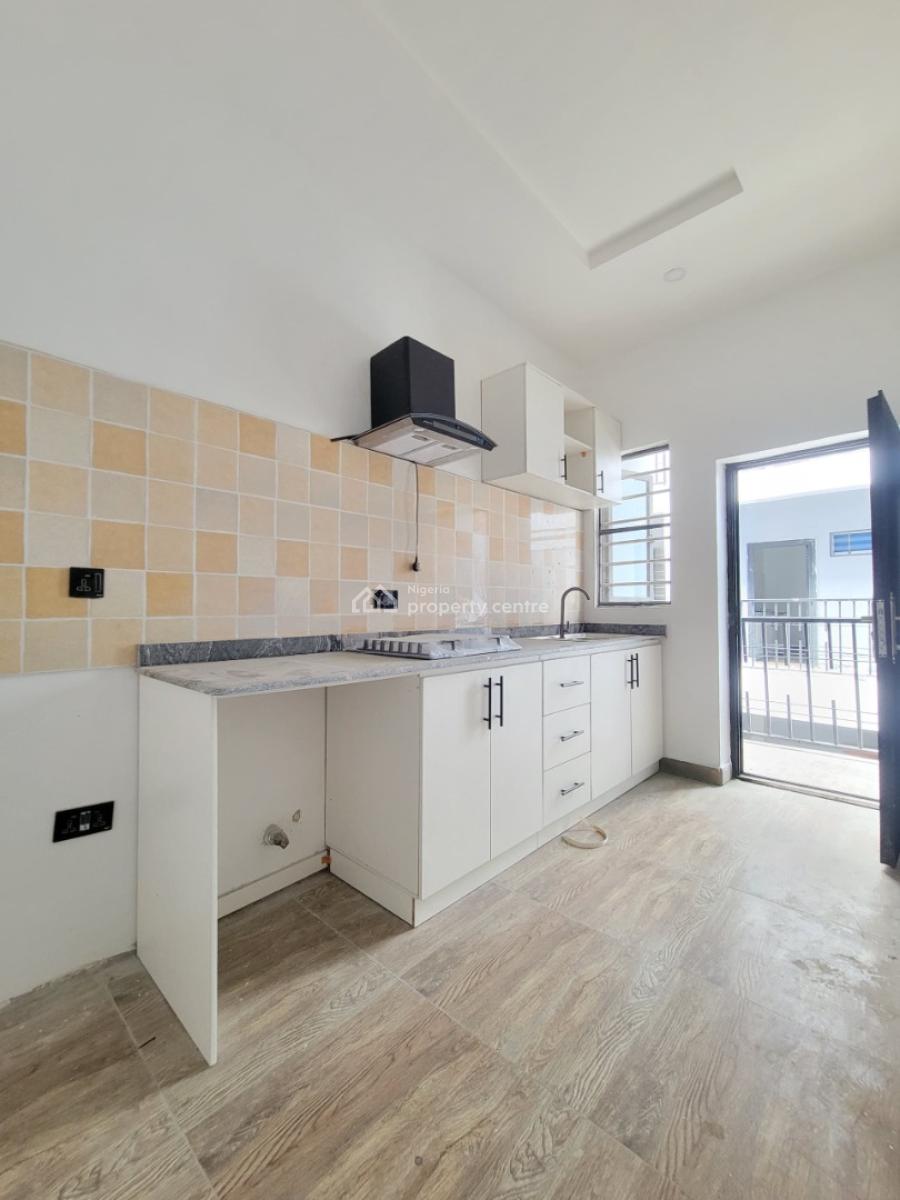 Spacious and Standard 2 Bedroom Apartment, Ologolo, Lekki, Lagos, Flat / Apartment for Rent