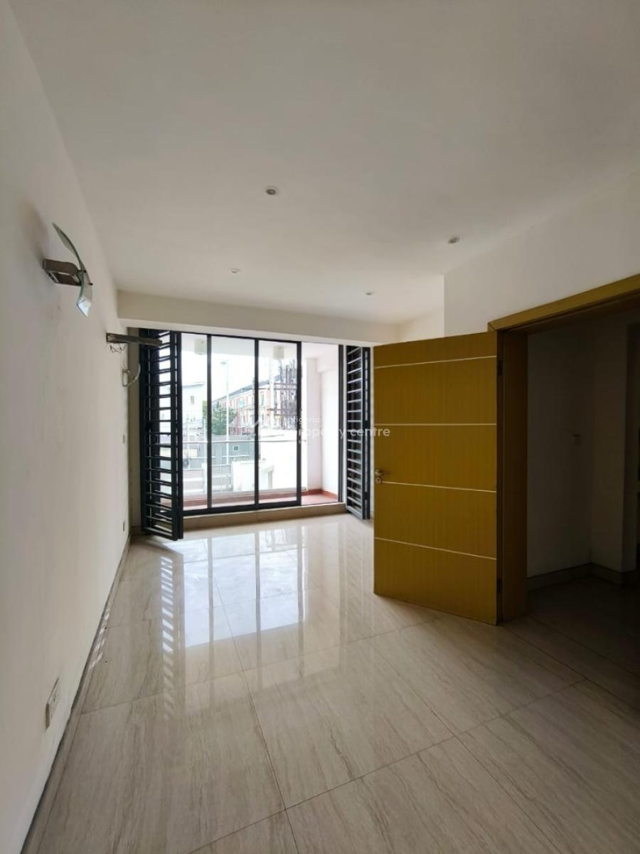 Beautiful Well Renovated 4 Bedroom Townhouse Plus Bq, Chevron, Lekki, Lagos, House for Rent