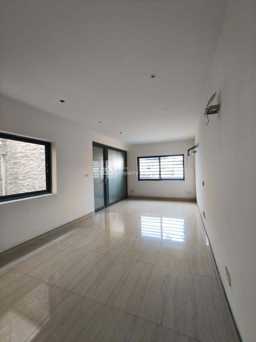 Beautiful Well Renovated 4 Bedroom Townhouse Plus Bq, Chevron, Lekki, Lagos, House for Rent