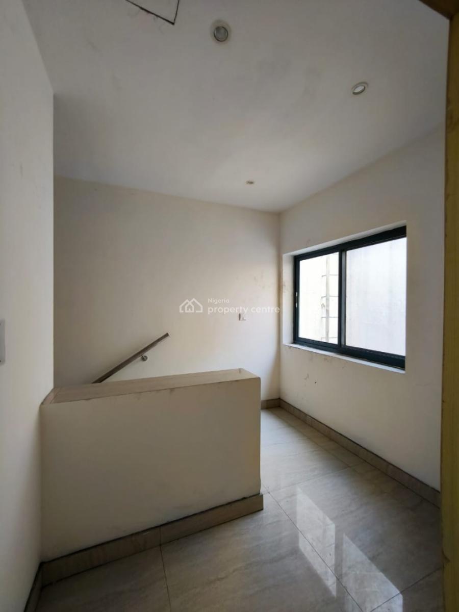 Beautiful Well Renovated 4 Bedroom Townhouse Plus Bq, Chevron, Lekki, Lagos, House for Rent