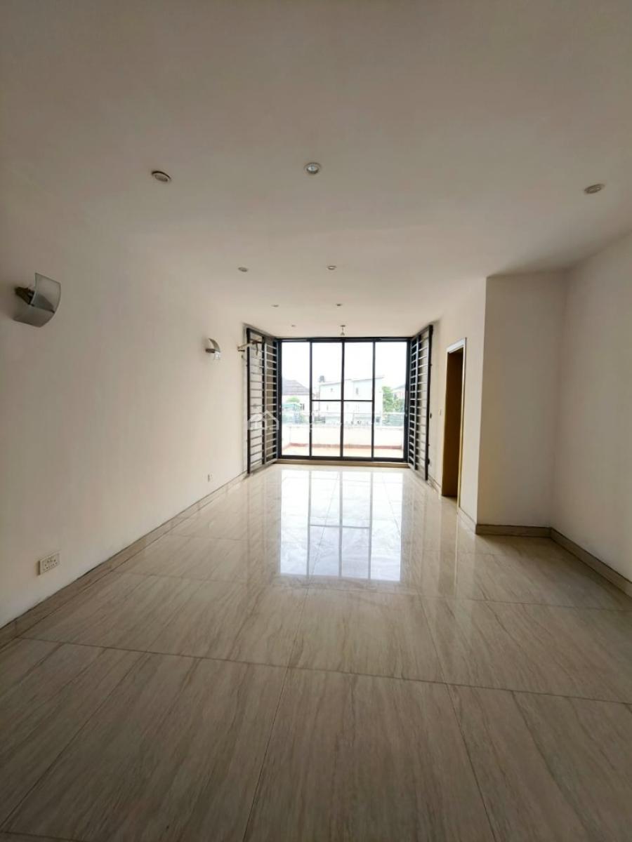 Beautiful Well Renovated 4 Bedroom Townhouse Plus Bq, Chevron, Lekki, Lagos, House for Rent