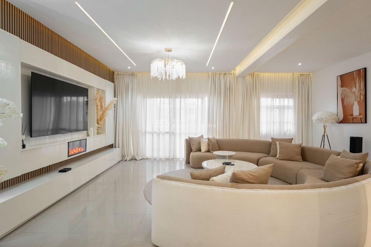 Beautiful Three Bedroom Apartment with Luxury Finishes, Lekki Phase 1, Lekki, Lagos, Flat / Apartment Short Let