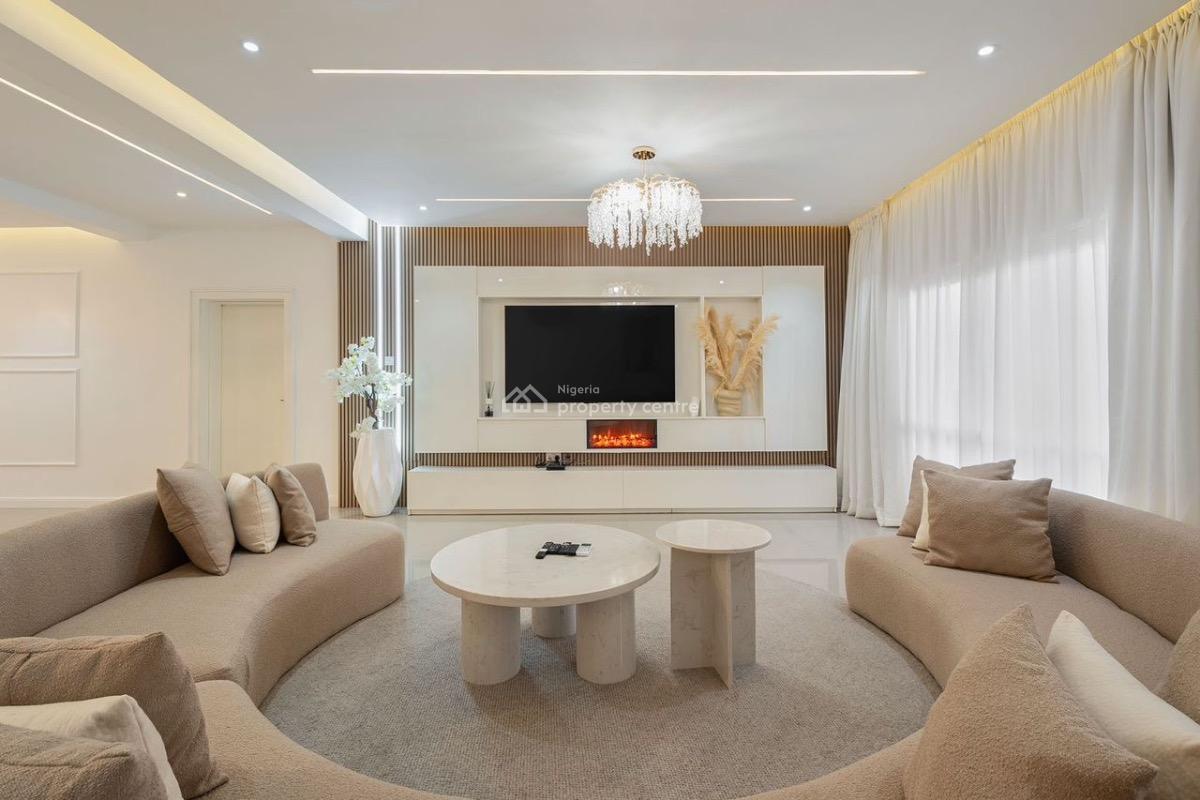 Beautiful Three Bedroom Apartment with Luxury Finishes, Lekki Phase 1, Lekki, Lagos, Flat / Apartment Short Let