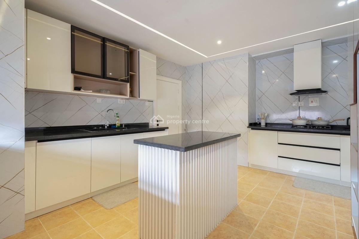 Beautiful Three Bedroom Apartment with Luxury Finishes, Lekki Phase 1, Lekki, Lagos, Flat / Apartment Short Let