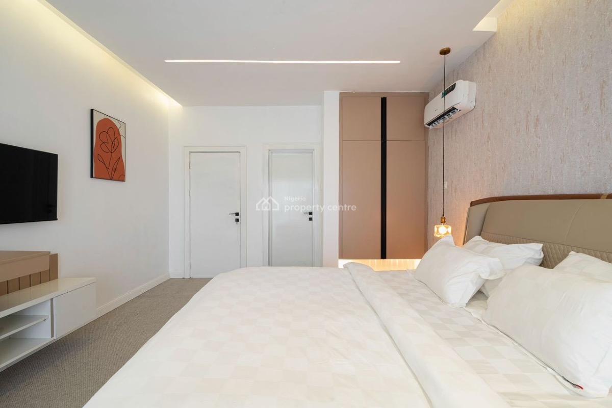 Beautiful Three Bedroom Apartment with Luxury Finishes, Lekki Phase 1, Lekki, Lagos, Flat / Apartment Short Let