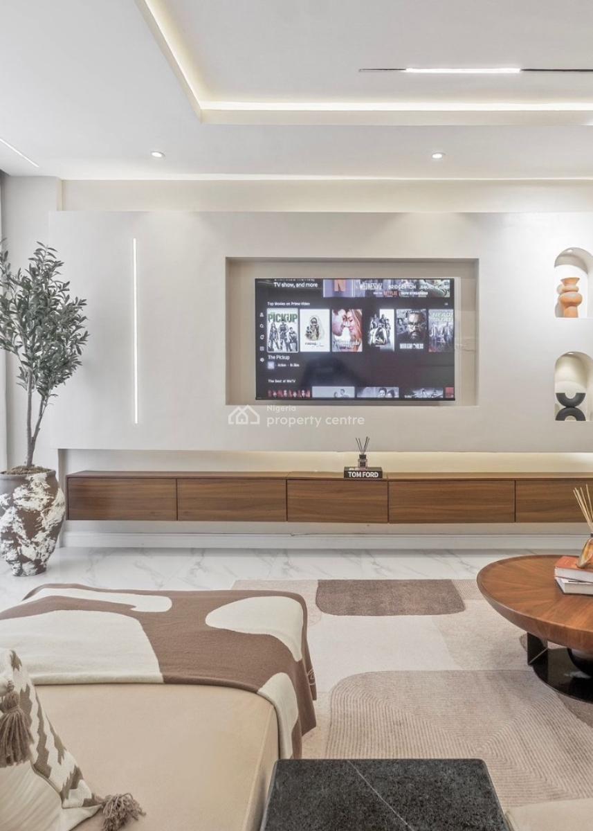 Beautiful Three Bedroom Apartment with Luxury Finishes, Lekki Phase 1, Lekki, Lagos, Flat / Apartment Short Let