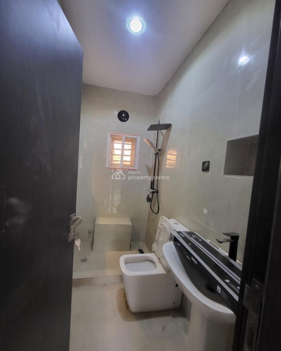 Luxurious Massive Brand New 3 Bedroom Flat with Bq, Shafa Fuel Station, Wuye, Abuja, Flat / Apartment for Rent