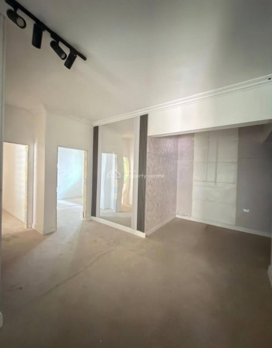 𝐌𝐀𝐈𝐍𝐓𝐀𝐈𝐍𝐄𝐃 4 𝐁𝐄𝐃𝐑𝐎𝐎𝐌 𝐓𝐄𝐑𝐑𝐀𝐂𝐄 𝐃𝐔𝐏𝐋𝐄, Lekki Phase 1, Lekki, Lagos, Terraced Duplex for Rent