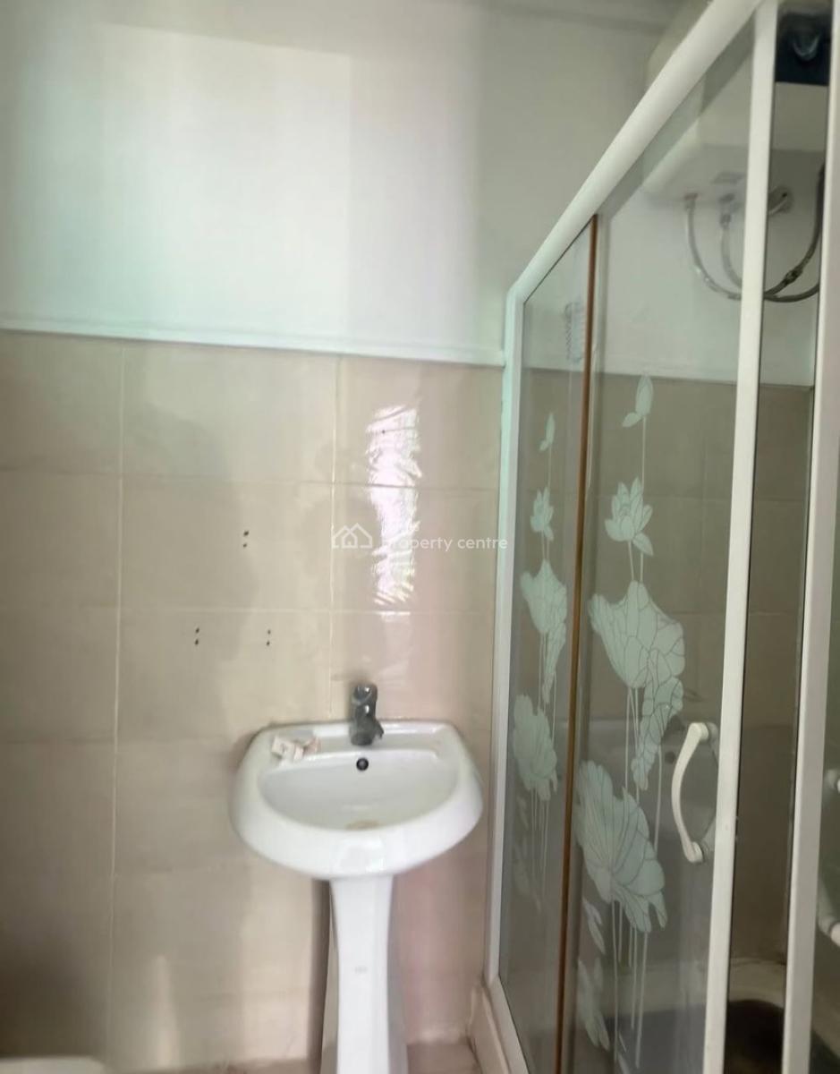 𝐌𝐀𝐈𝐍𝐓𝐀𝐈𝐍𝐄𝐃 4 𝐁𝐄𝐃𝐑𝐎𝐎𝐌 𝐓𝐄𝐑𝐑𝐀𝐂𝐄 𝐃𝐔𝐏𝐋𝐄, Lekki Phase 1, Lekki, Lagos, Terraced Duplex for Rent