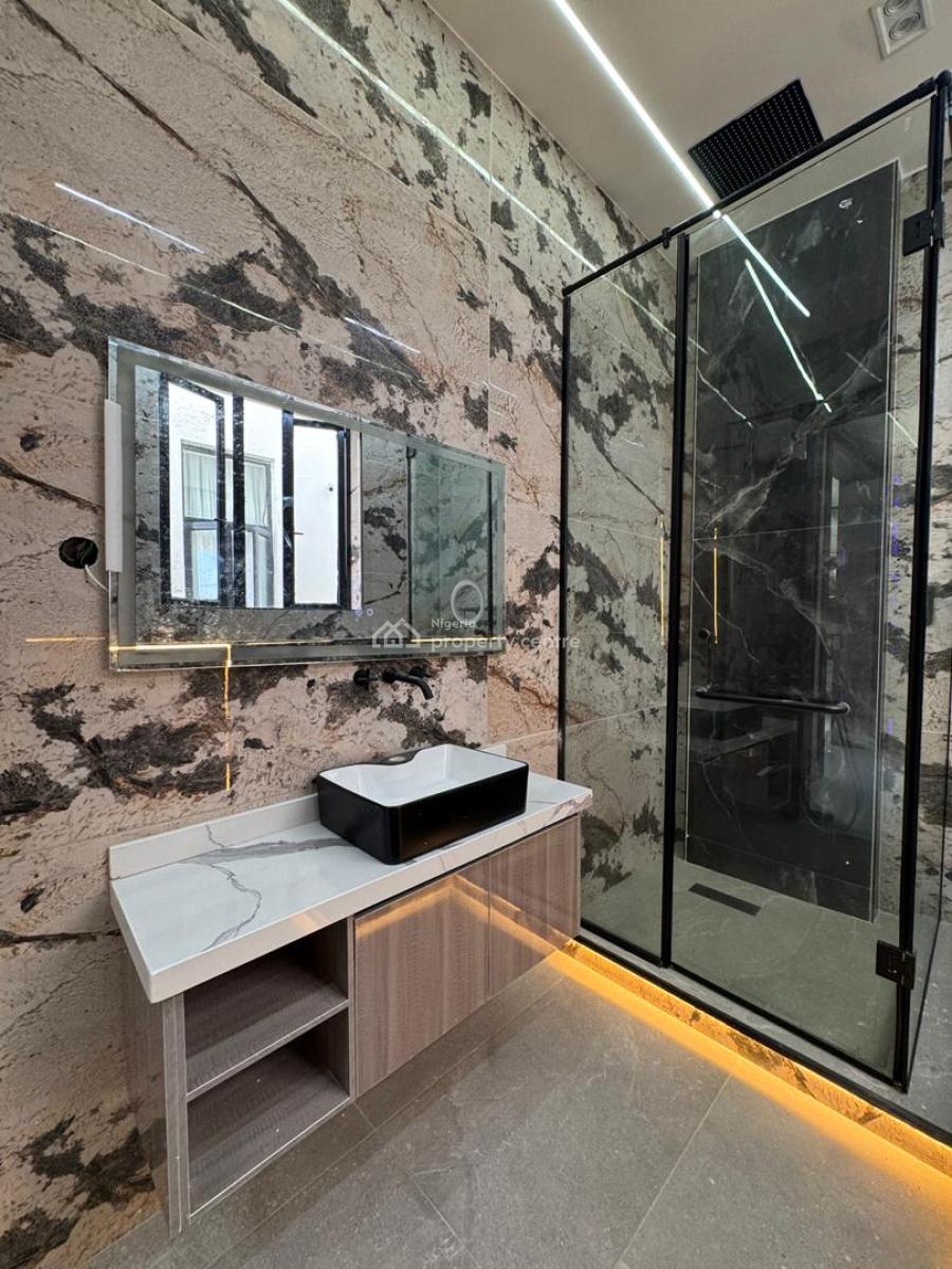 Stunning  5  Bedroom with a Swimming Pool, Orchid Road, Lekki, Lagos, Detached Duplex for Sale