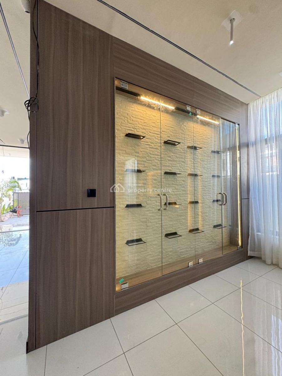 Stunning  5  Bedroom with a Swimming Pool, Orchid Road, Lekki, Lagos, Detached Duplex for Sale